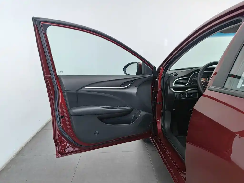 Buick Excelle — миниатюра 8
