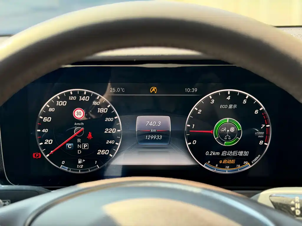 Mercedes-Benz E-Class — миниатюра 18