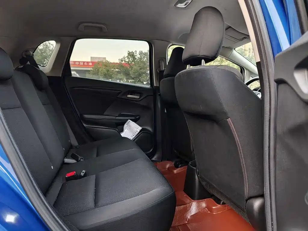 Honda Fit — миниатюра 10