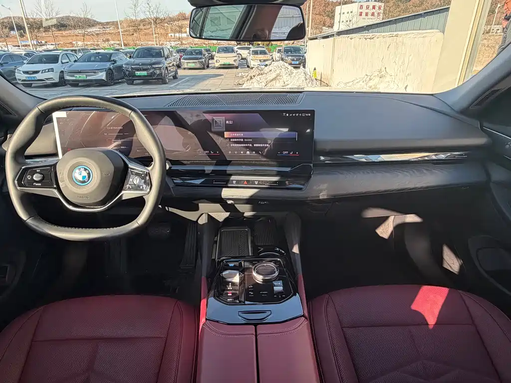 BMW I5