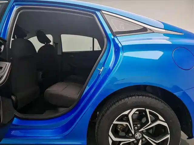 MG MG5 — миниатюра 8