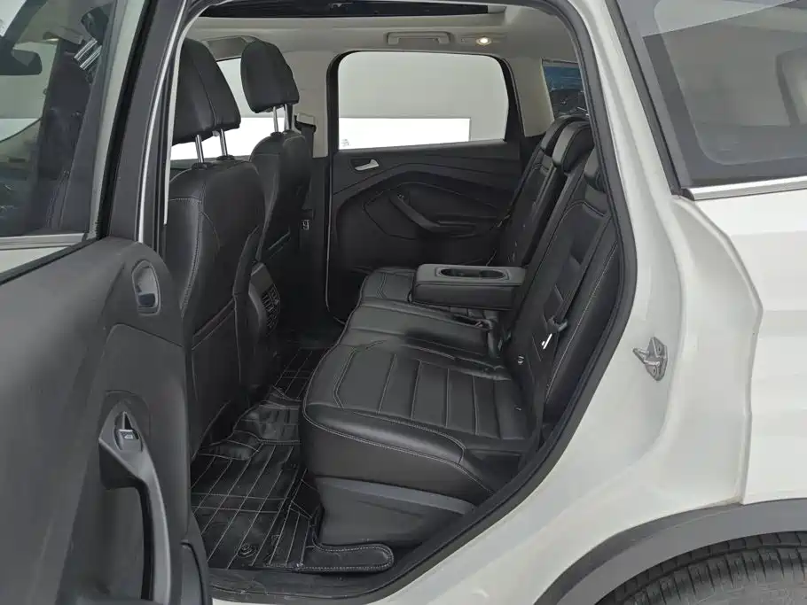 Ford Kuga — миниатюра 11