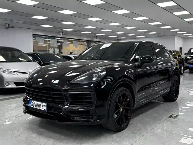 PORSCHE CAYENNE 2018