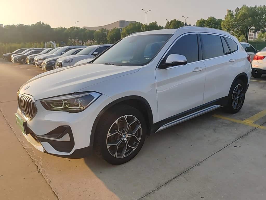 BMW X1 1.5 л 2022 г. Белый, пробег 47699 км