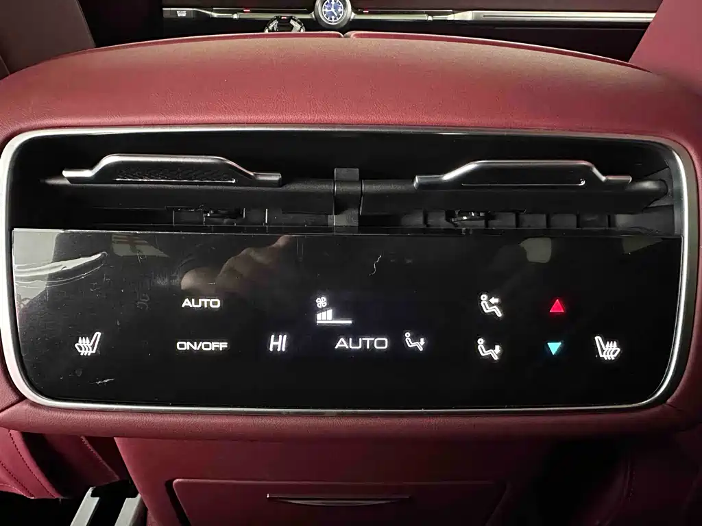 TANK TANK 700 NEW ENERGY