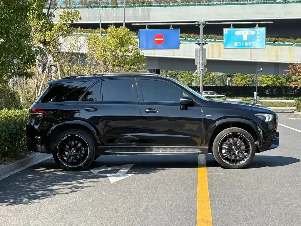 MERCEDES-BENZ GLE AMG