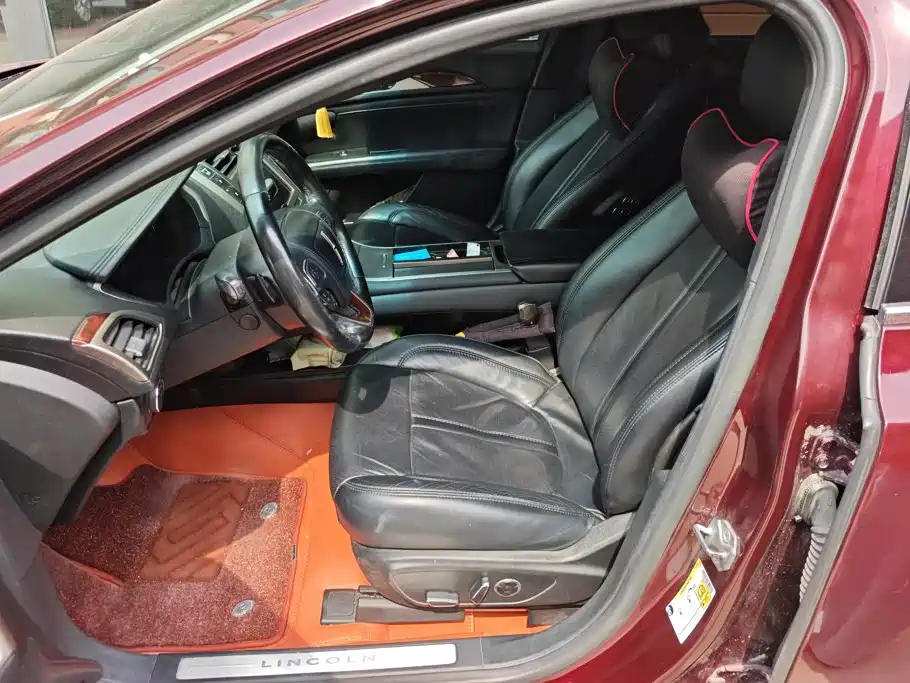 Lincoln MKZ — миниатюра 9