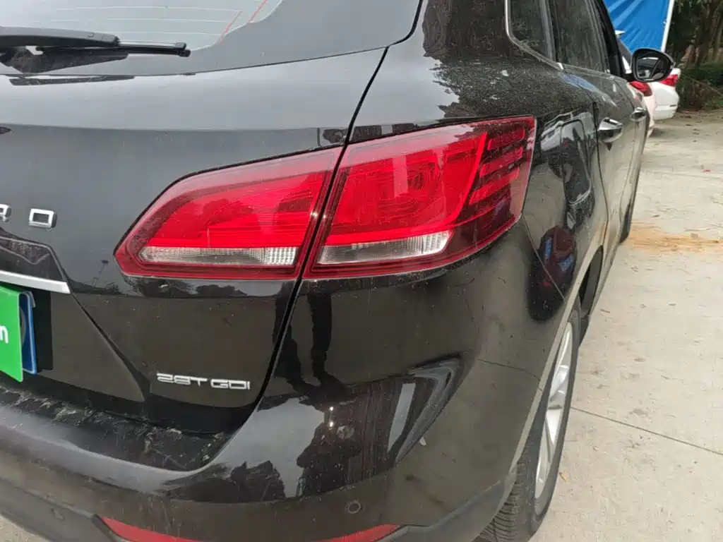 Borgward BX7 — миниатюра 8