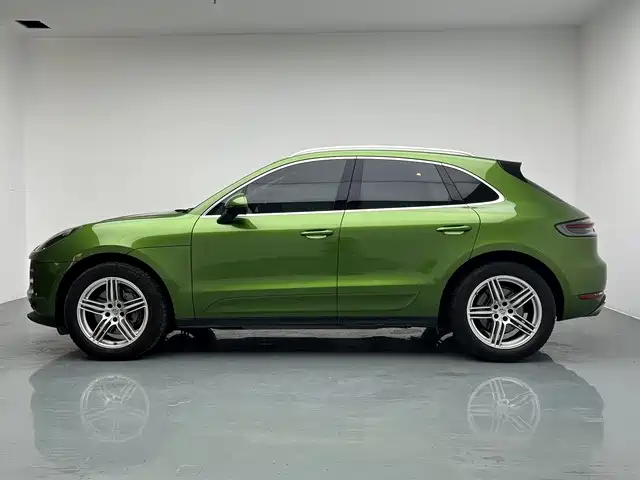 Porsche Macan — миниатюра 7