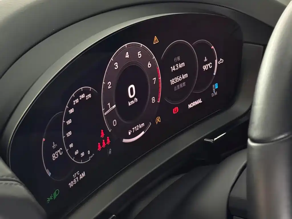 Porsche Cayenne — миниатюра 6