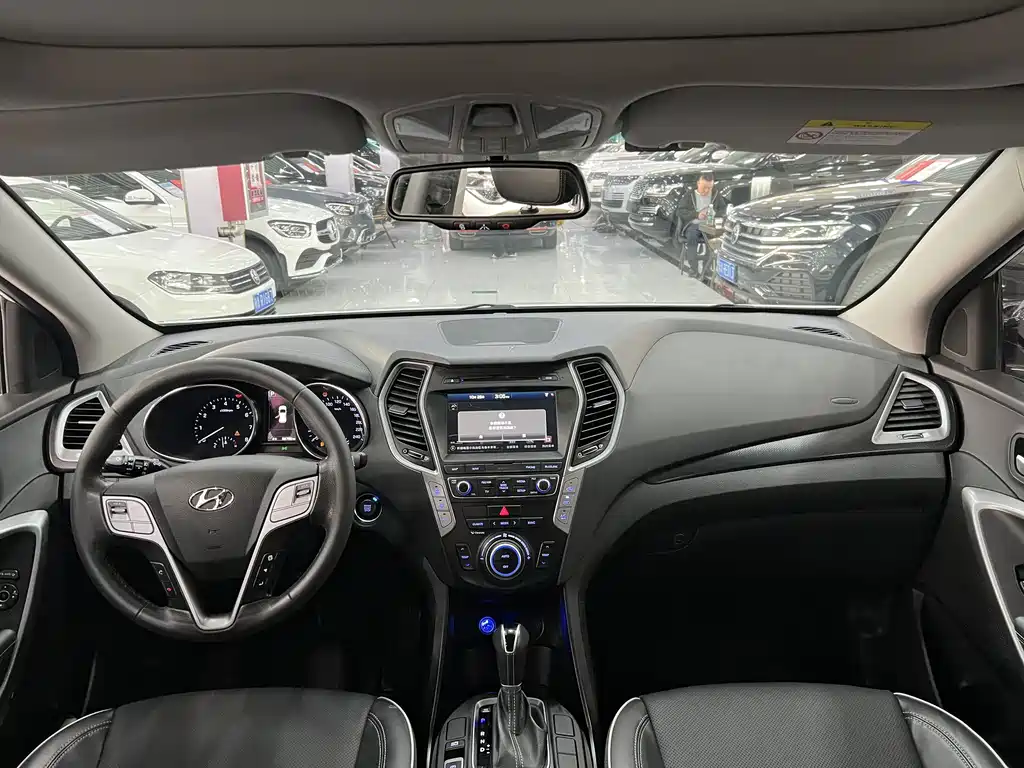 Hyundai Santa Fe — миниатюра 5