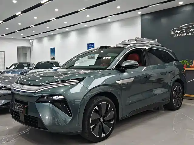 2025 BYD Tang