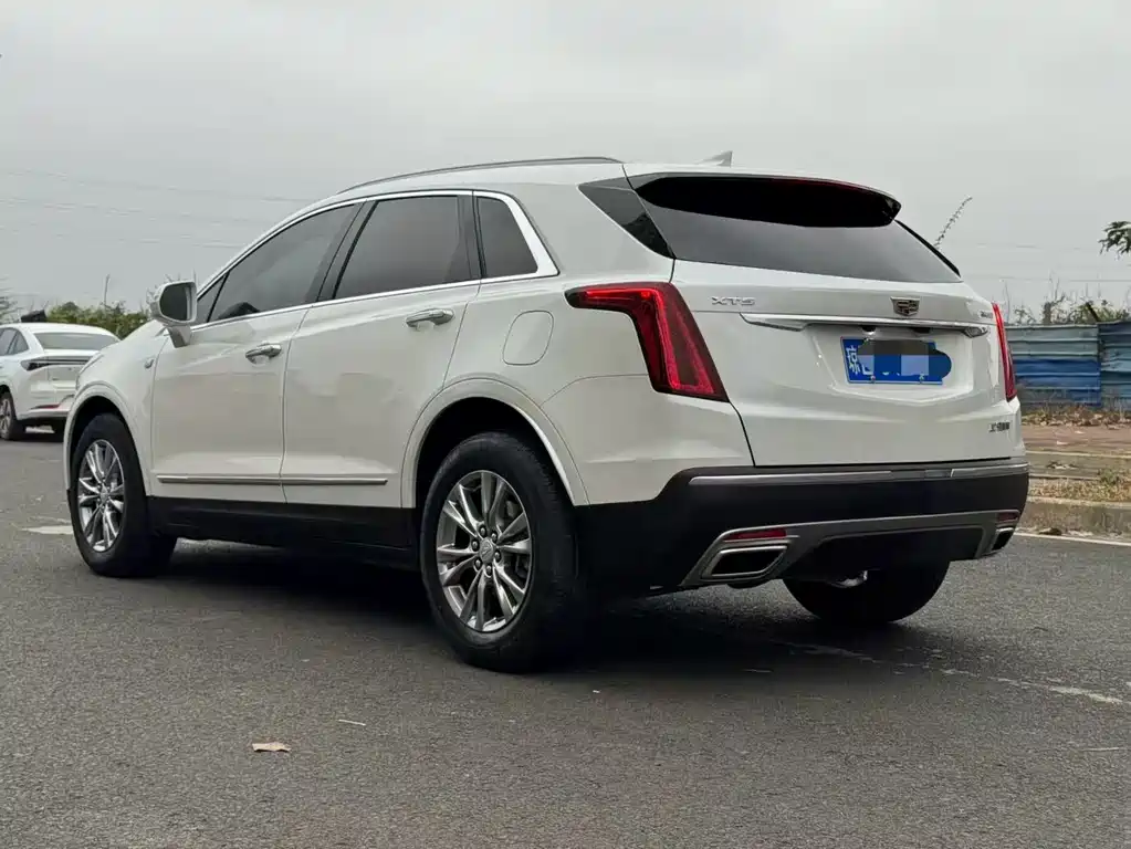 CADILLAC XT5