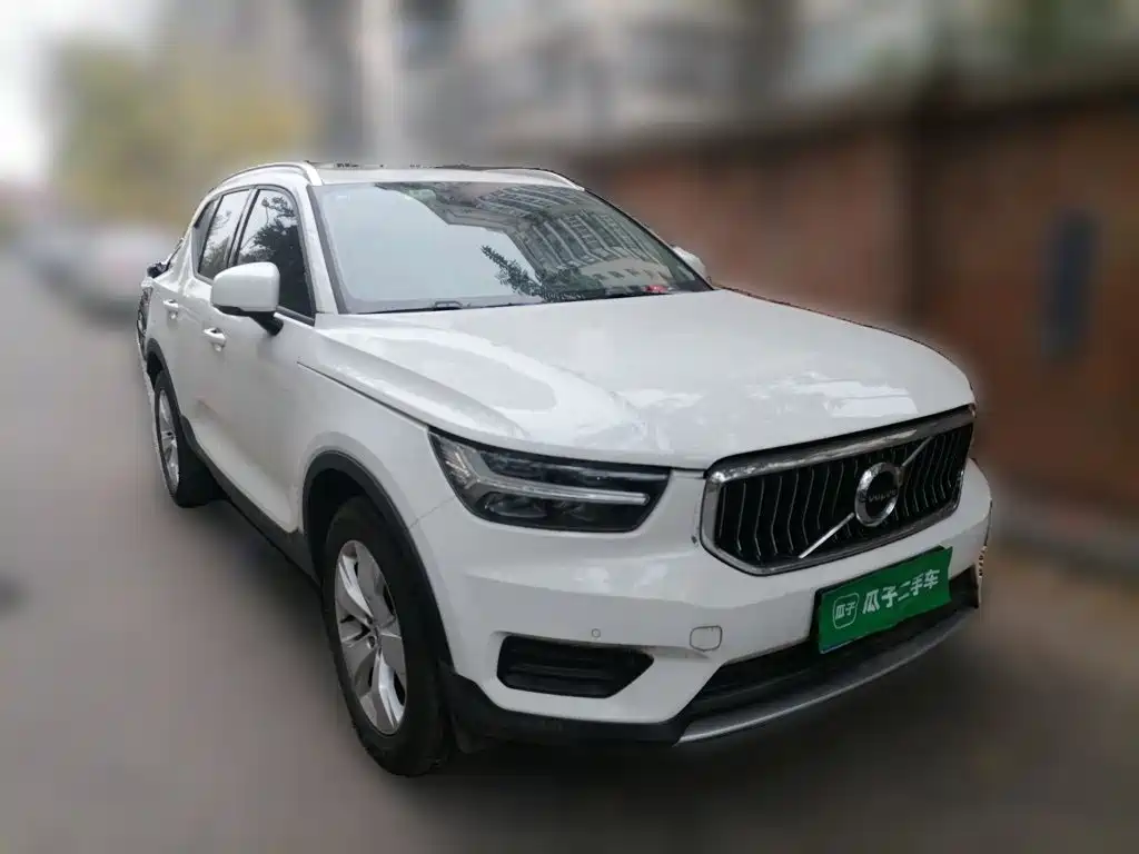 Volvo XC40 — миниатюра 3
