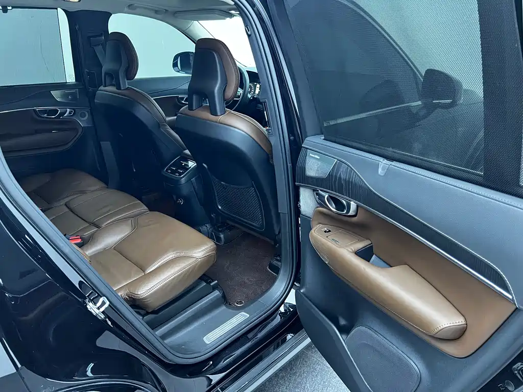 Volvo XC90 — миниатюра 13