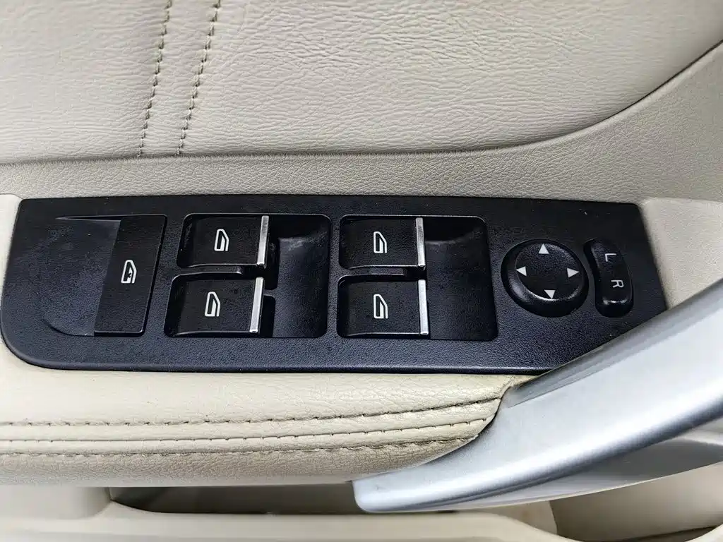 Geely Emgrand — миниатюра 9