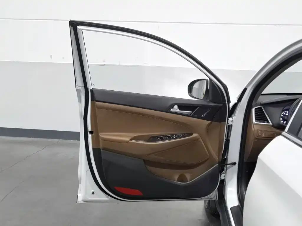 Hyundai Tucson — миниатюра 8