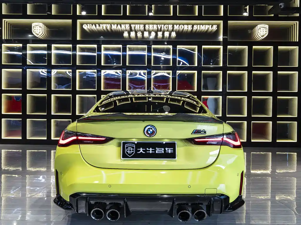 BMW M4 2022 M4