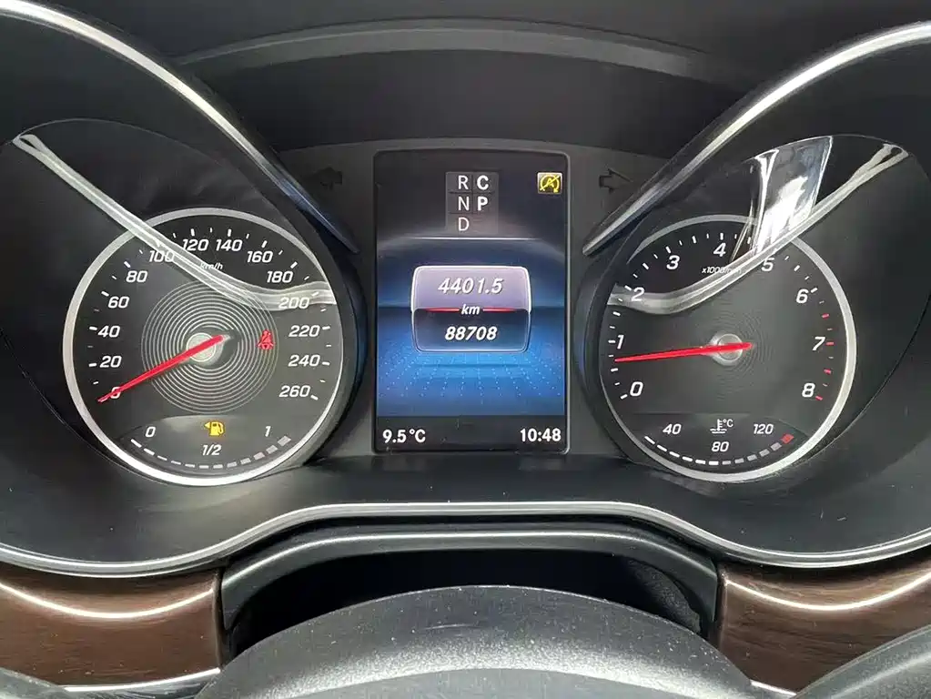 MERCEDES-BENZ V CLASS