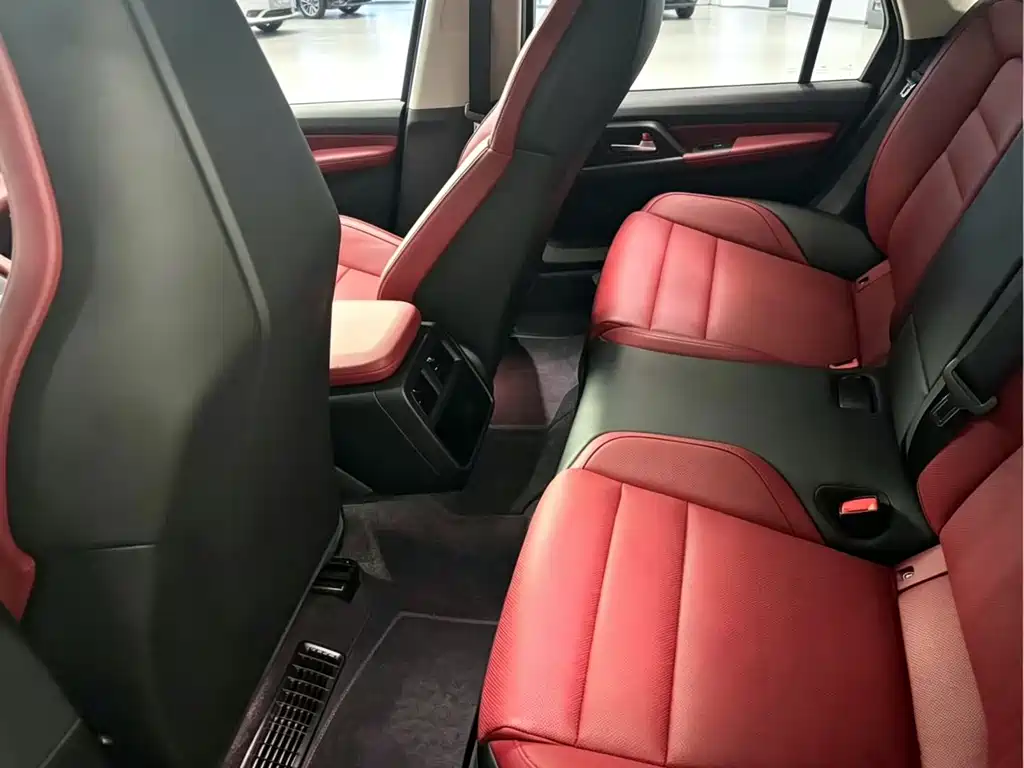 Porsche Taycan — миниатюра 5
