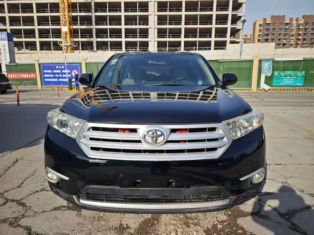 Toyota Highlander 2.7L 2WD 5 seats Elite Edition, фото 2