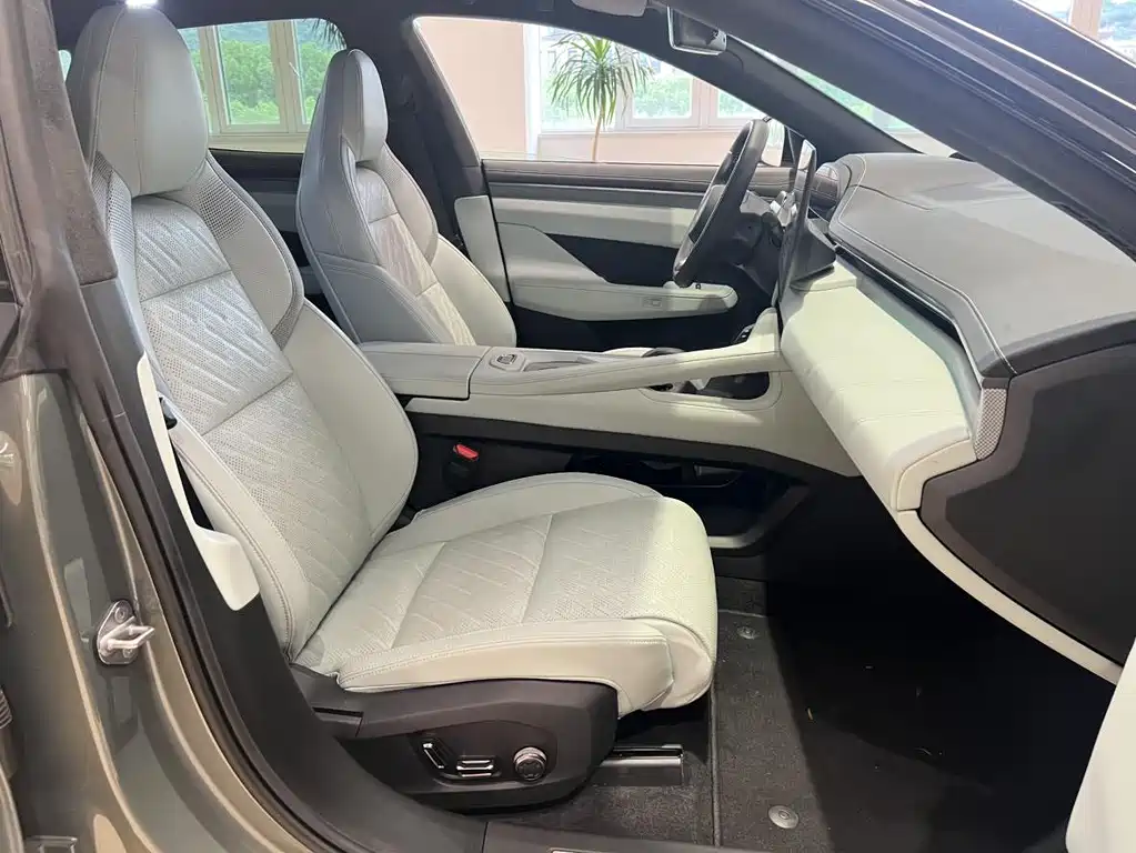 ZEEKR EXTREME KRYPTON 001