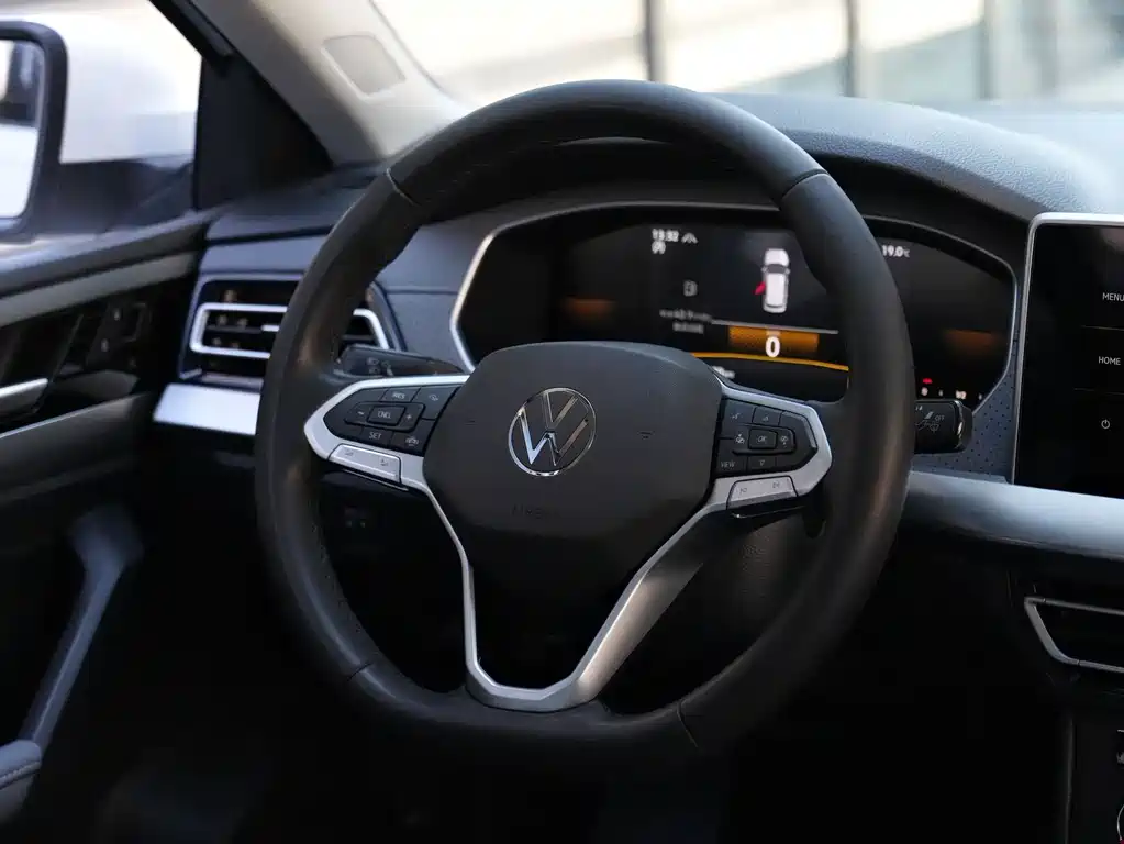 Volkswagen Lavida — миниатюра 5