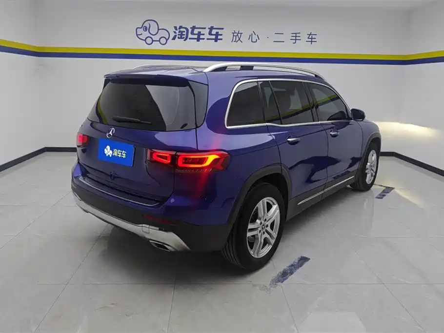 MERCEDES-BENZ GLB