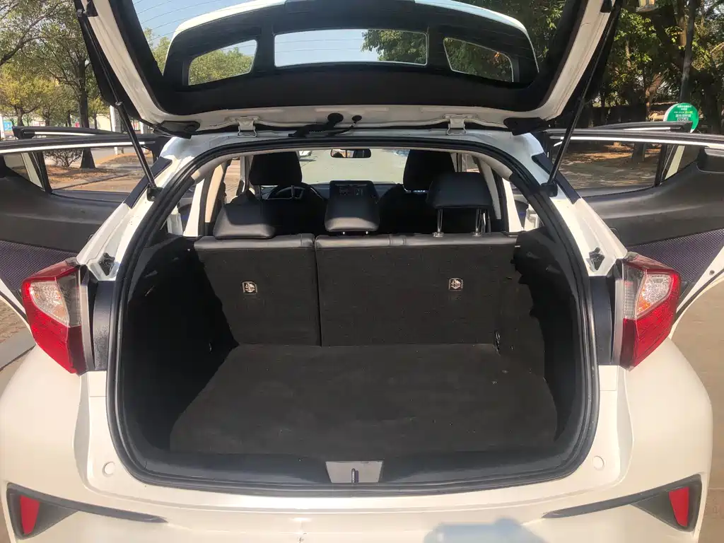 Toyota C-HR 2.0L Leading Edition, фото 13