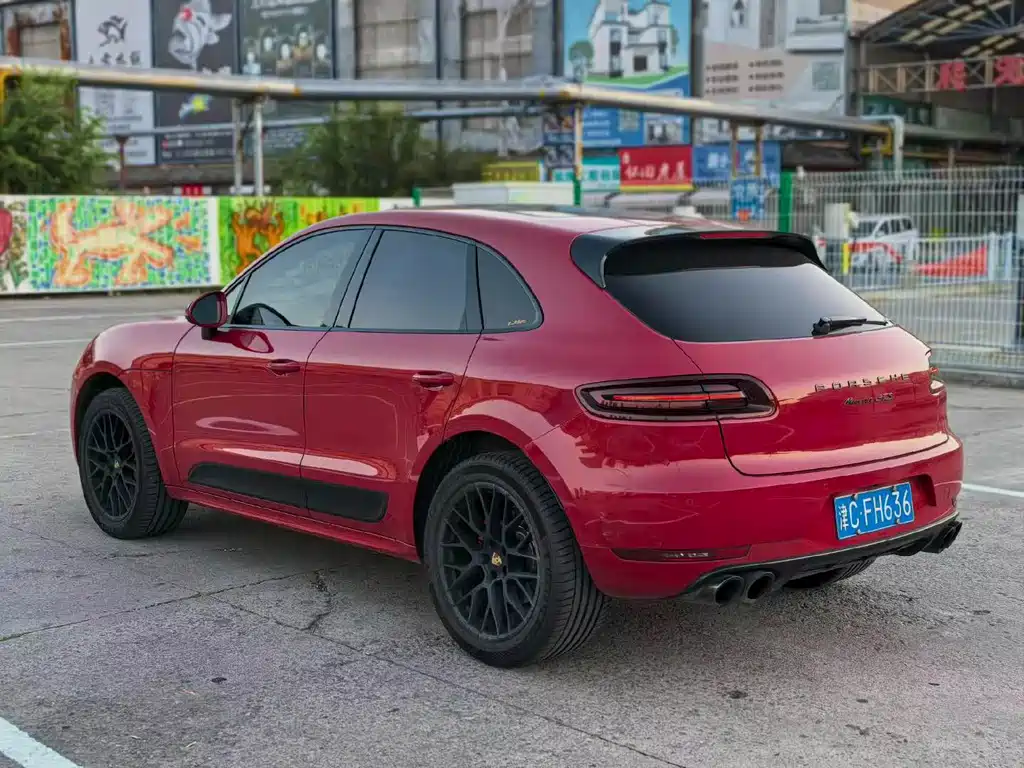 Porsche Macan — миниатюра 11