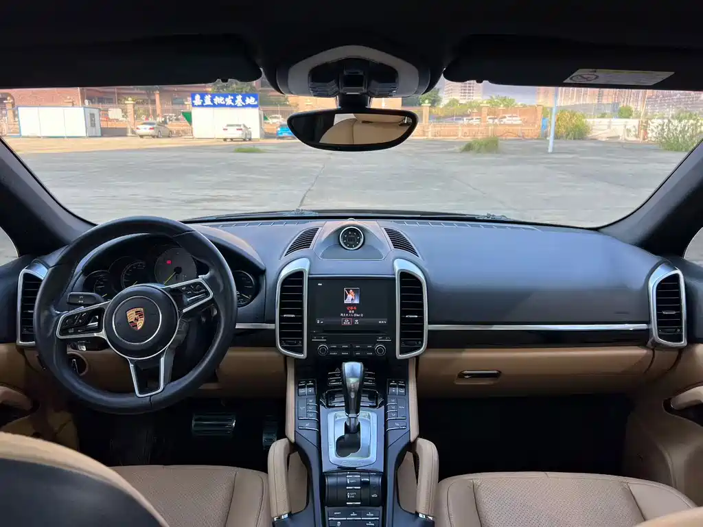 Porsche Cayenne Hybrid — миниатюра 6