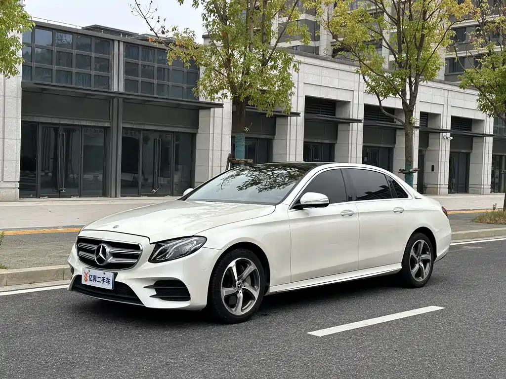 MERCEDES-BENZ E CLASS
