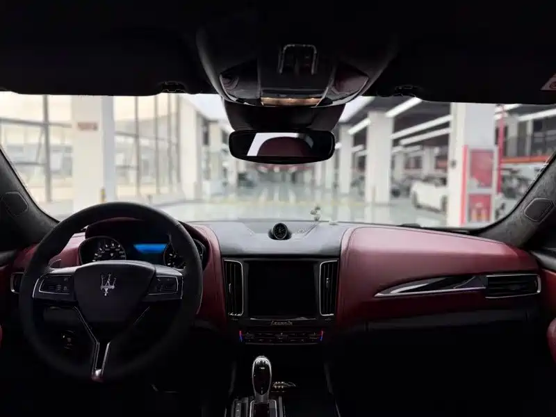 Maserati Levante — миниатюра 5