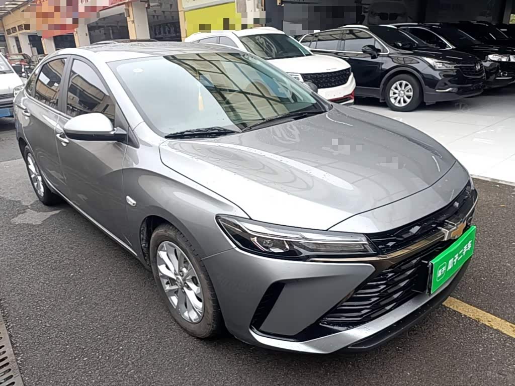 Chevrolet Monza 1.5 л 2023 г. Серебристо-серый, пробег 40400 км