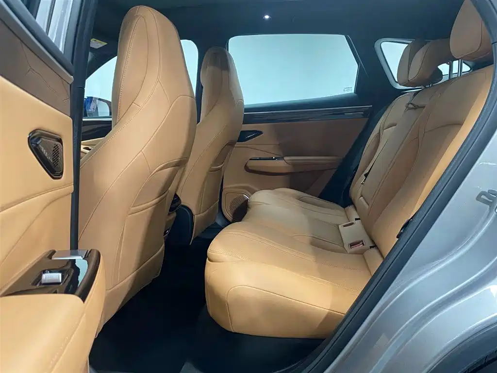 GEELY GALAXY GALAXY L7