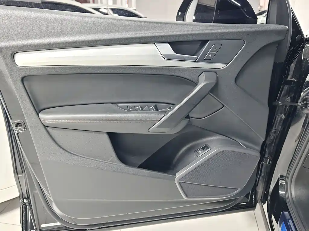 Audi Q5L — миниатюра 16