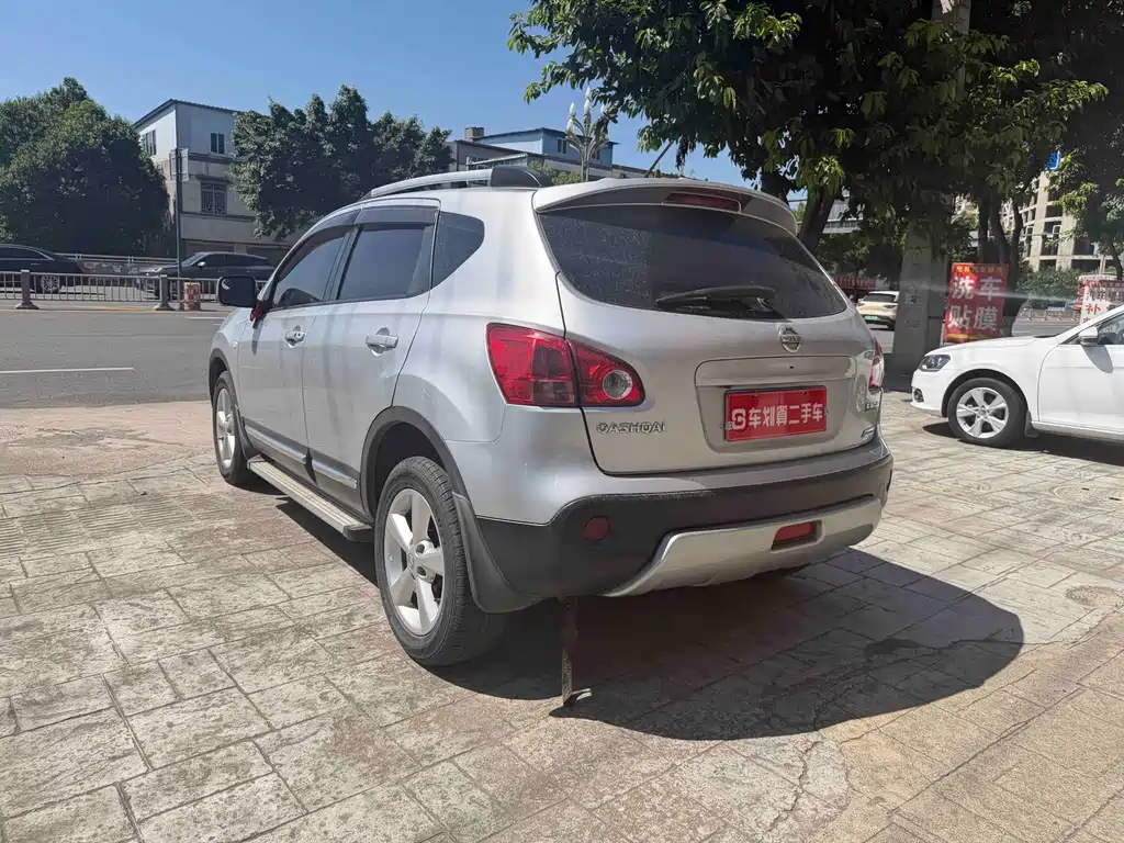 Nissan Qashqai — миниатюра 7
