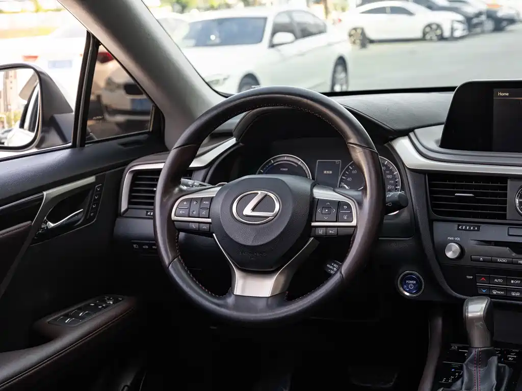 Lexus RX — миниатюра 14