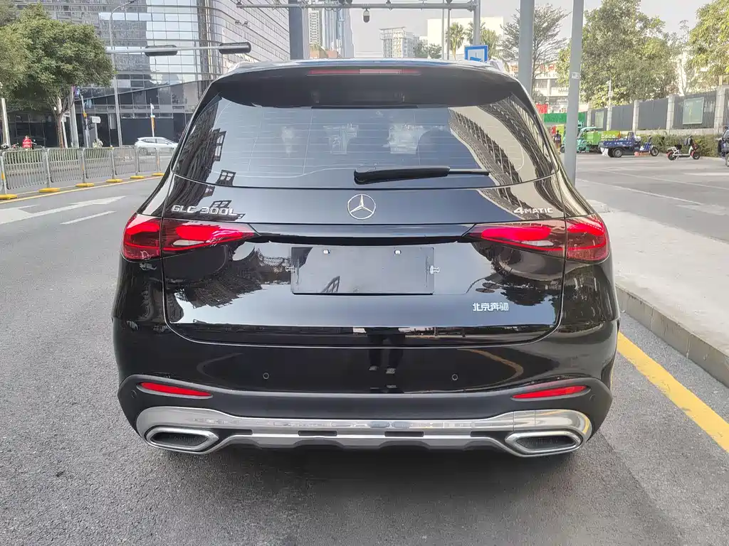 MERCEDES-BENZ GLC