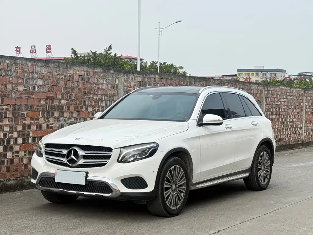 MERCEDES-BENZ GLC