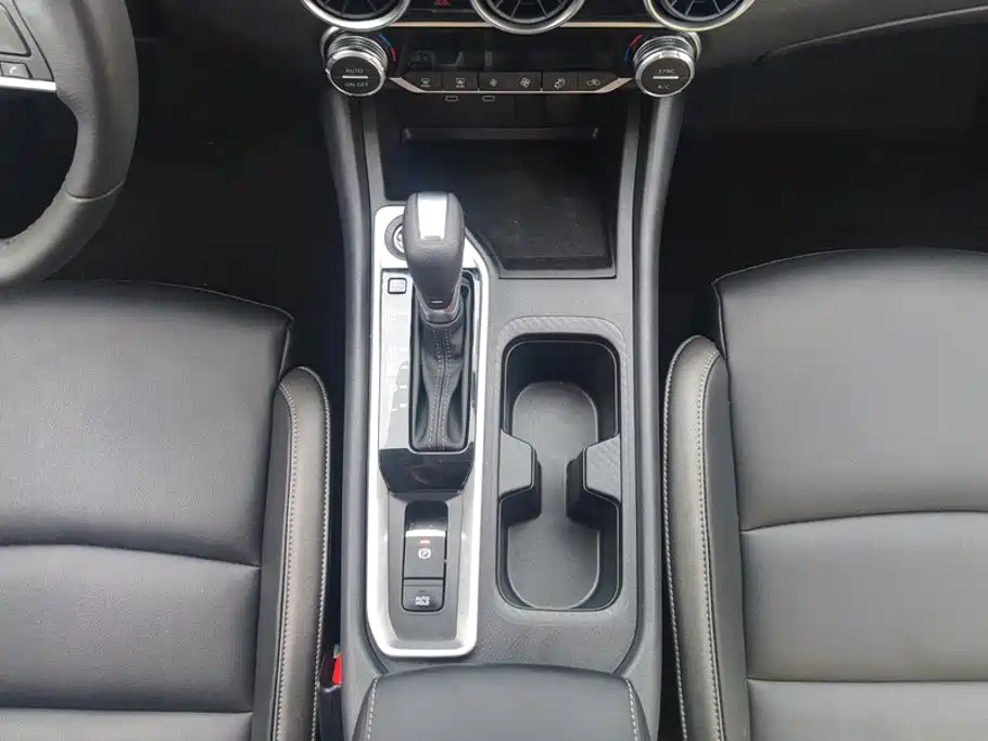 Nissan Sylphy — миниатюра 16