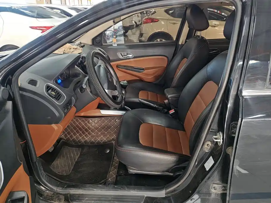 Geely King Kong — миниатюра 9