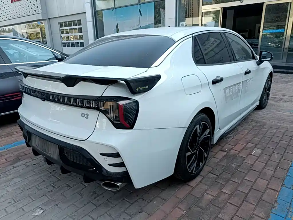 Lynk & Co 03 — миниатюра 7