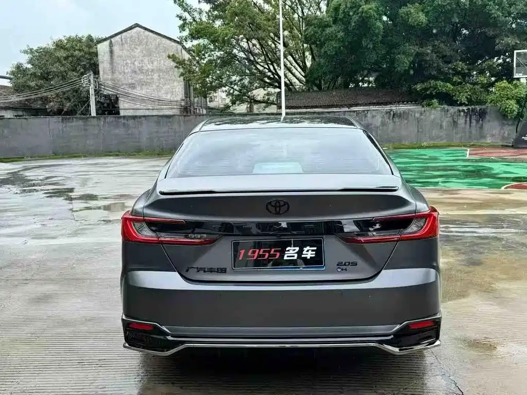 Toyota Camry 2026 2.0HSE