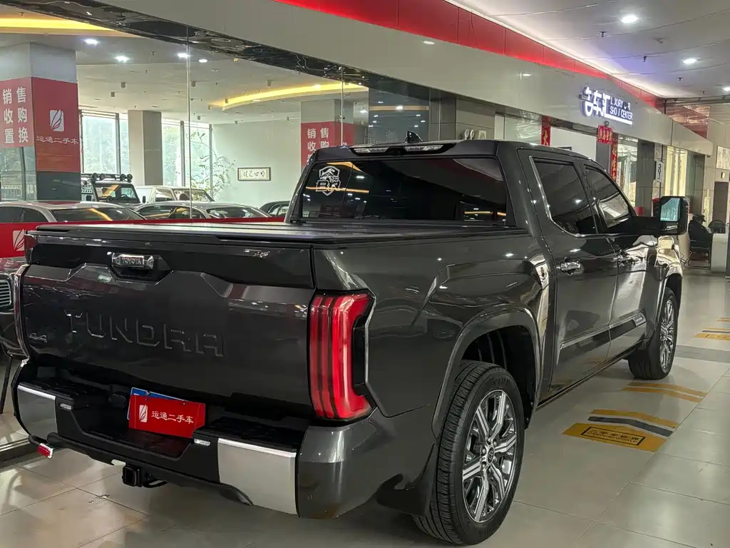 Toyota Tundra 2023 3.5L AT