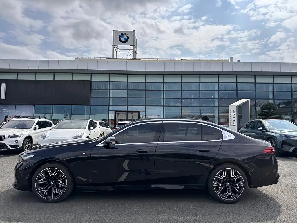 BMW 5 Series 5 2024 530Li Premium M Sport