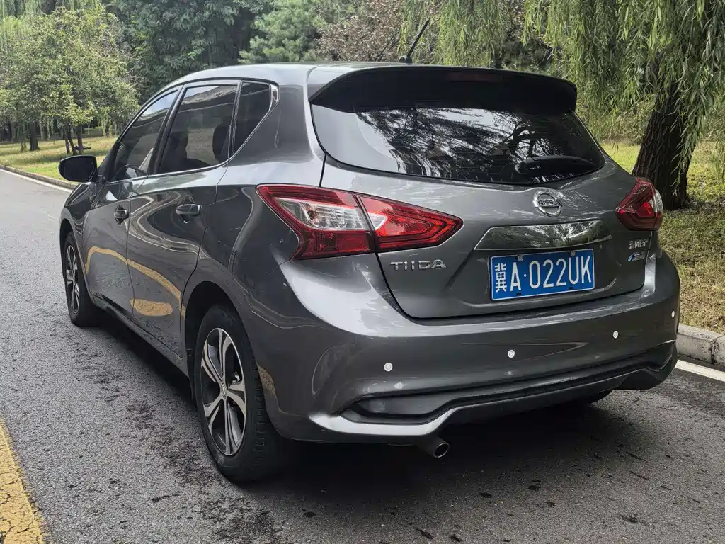 Nissan Tiida — миниатюра 5