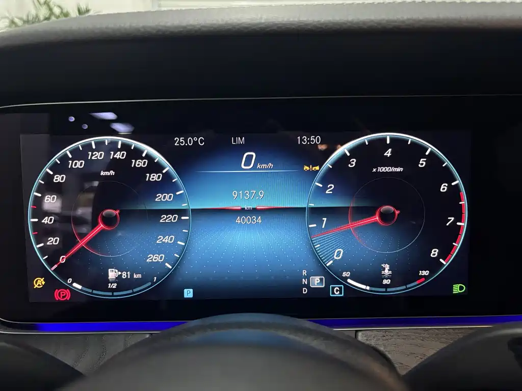 Mercedes-Benz E-Class (Import) — миниатюра 11