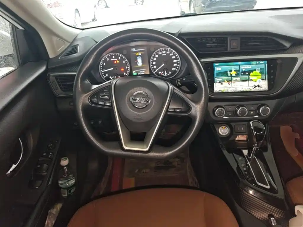 Nissan Bluebird — миниатюра 11