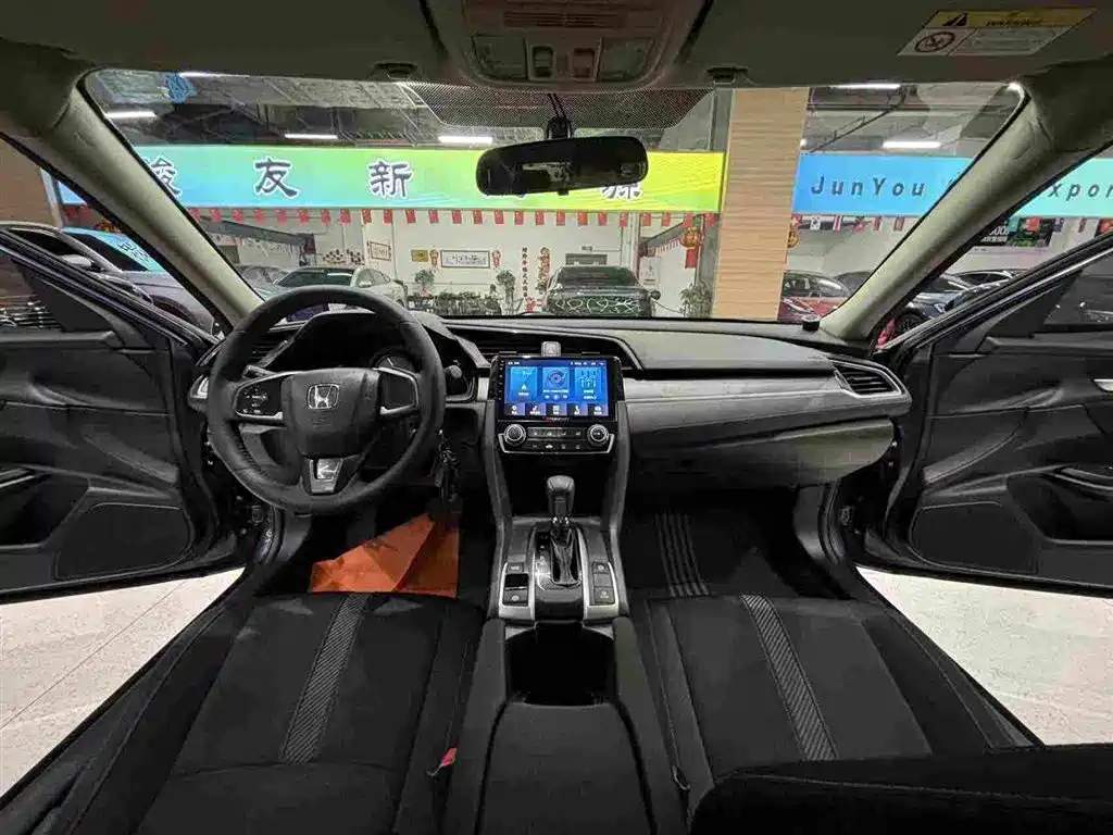 Honda Civic — миниатюра 8